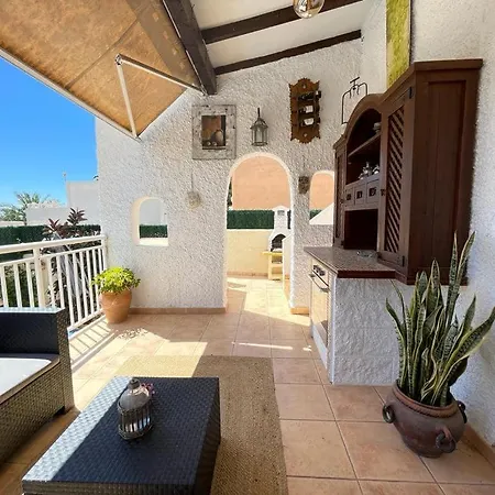 Bonita Villa Pinar de Campoverde