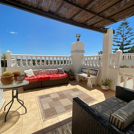 Bonita Villa Pinar de Campoverde