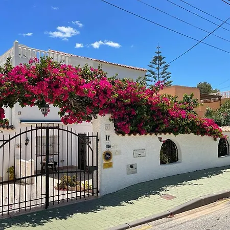 Bonita Villa Pinar de Campoverde